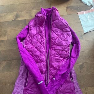 Lululemon down for a run vest and matching Face the frost 1/2 zip  EUC